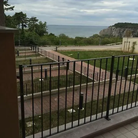 Vista Mare Apartment *