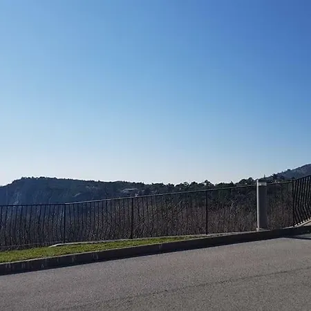 Vista Mare 아파트