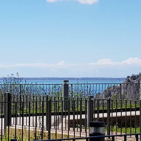 Vista Mare 아파트 *